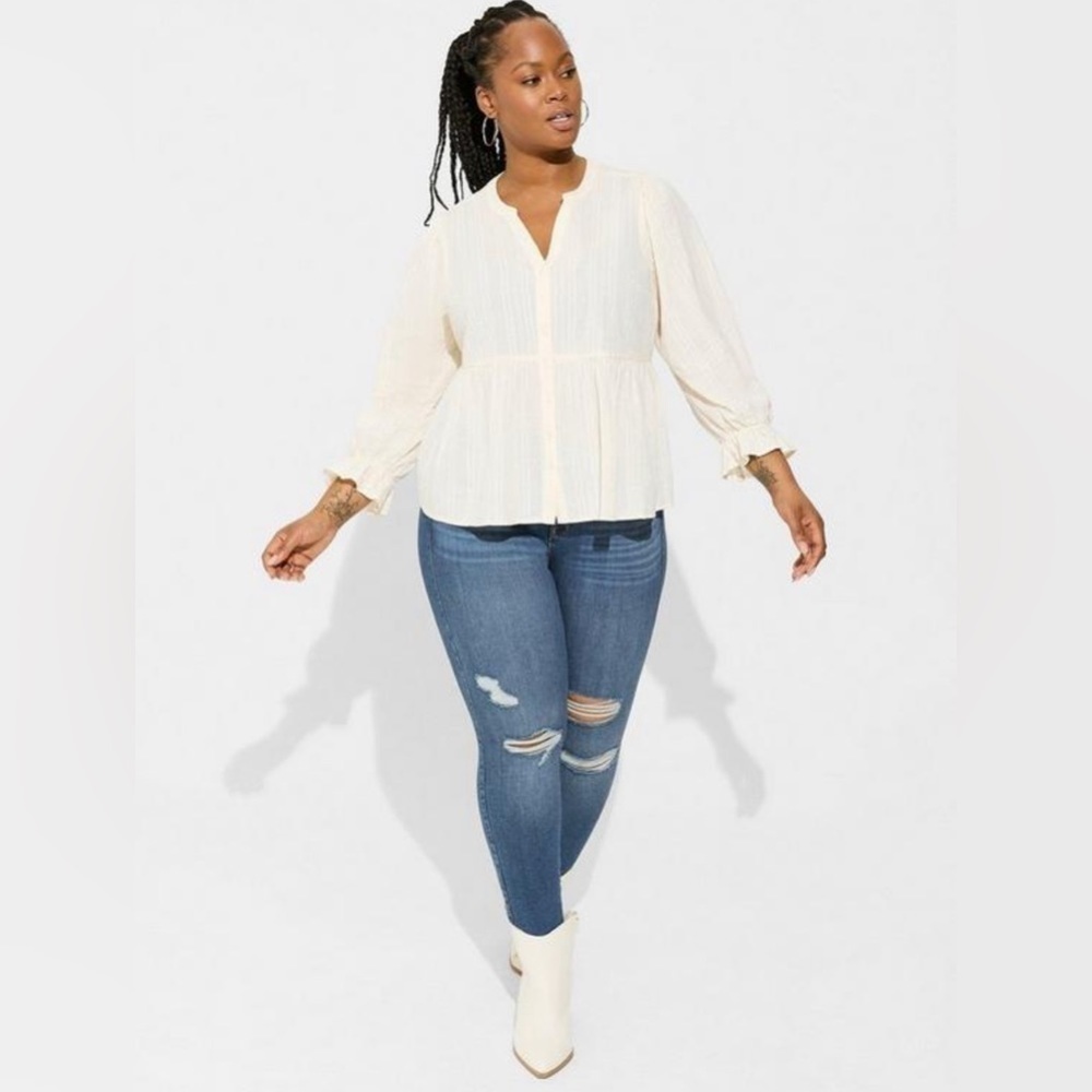 Torrid Cotton Button Up Blouse Long Sleeve Top Light Beige Off White Cream - Picture 2 of 5